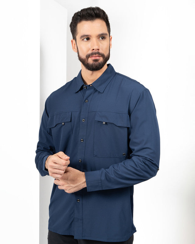 Camisa Outdoor Equipo MAJA®, Azul marino, vista frontal, fit Relajado, Poliéster, con Tela antidesgarro, ideal para oficina