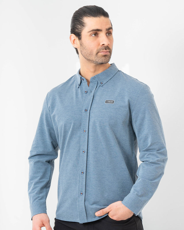 Camisa Oxford MAJA®, Azul, vista frontal, fit Slim, Poliéster, con Tela estiramiento 4 vías, ideal para oficina
