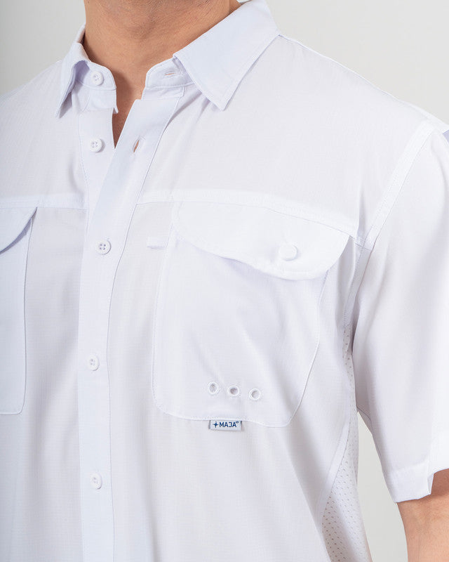Camisa MAJA® Outdoor Signature, Blanco, vista lateral, fit Relajado, Poliéster, con Tela antidesgarro, ideal para oficina