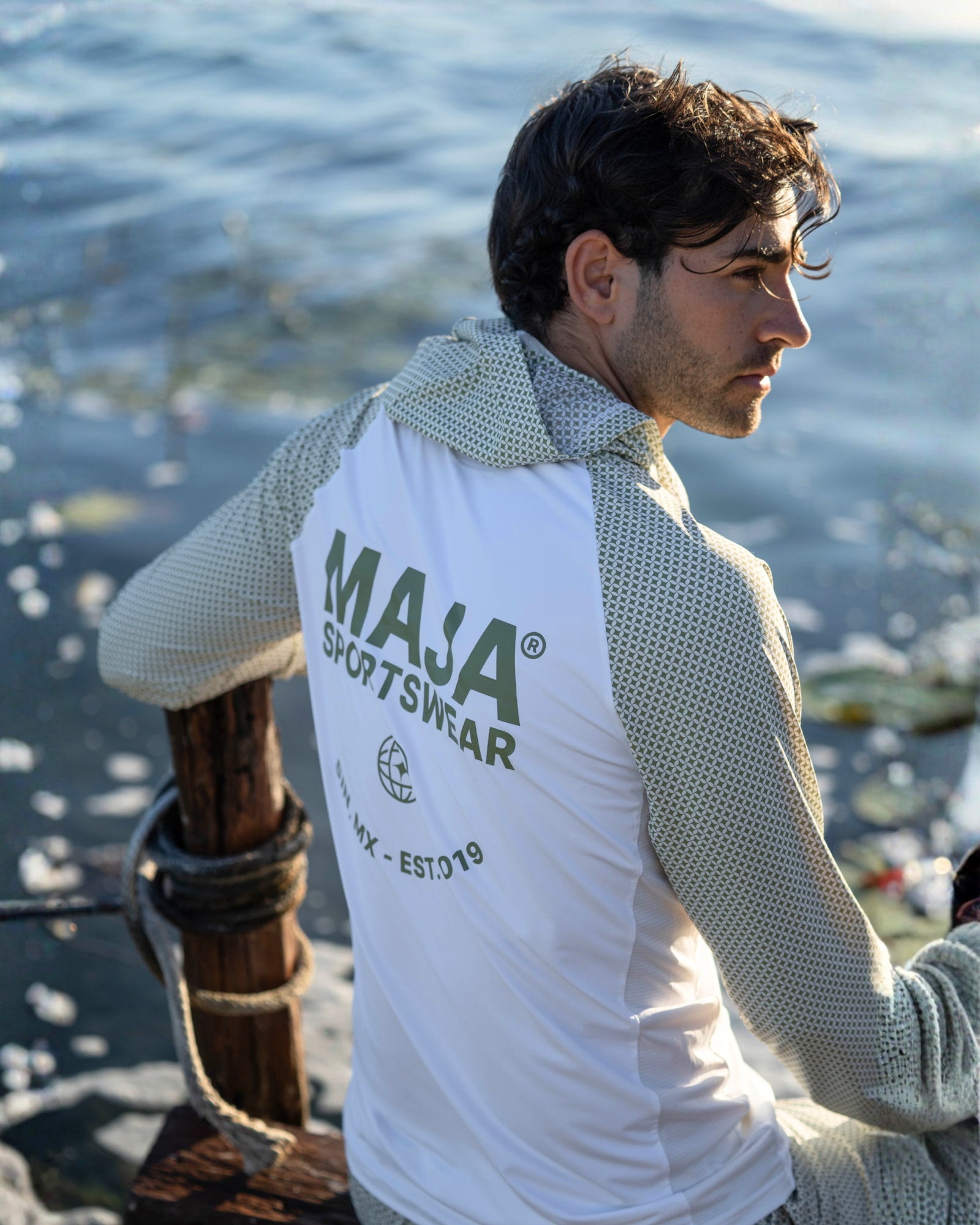 Playera Performance con Gorro MAJA® Costa