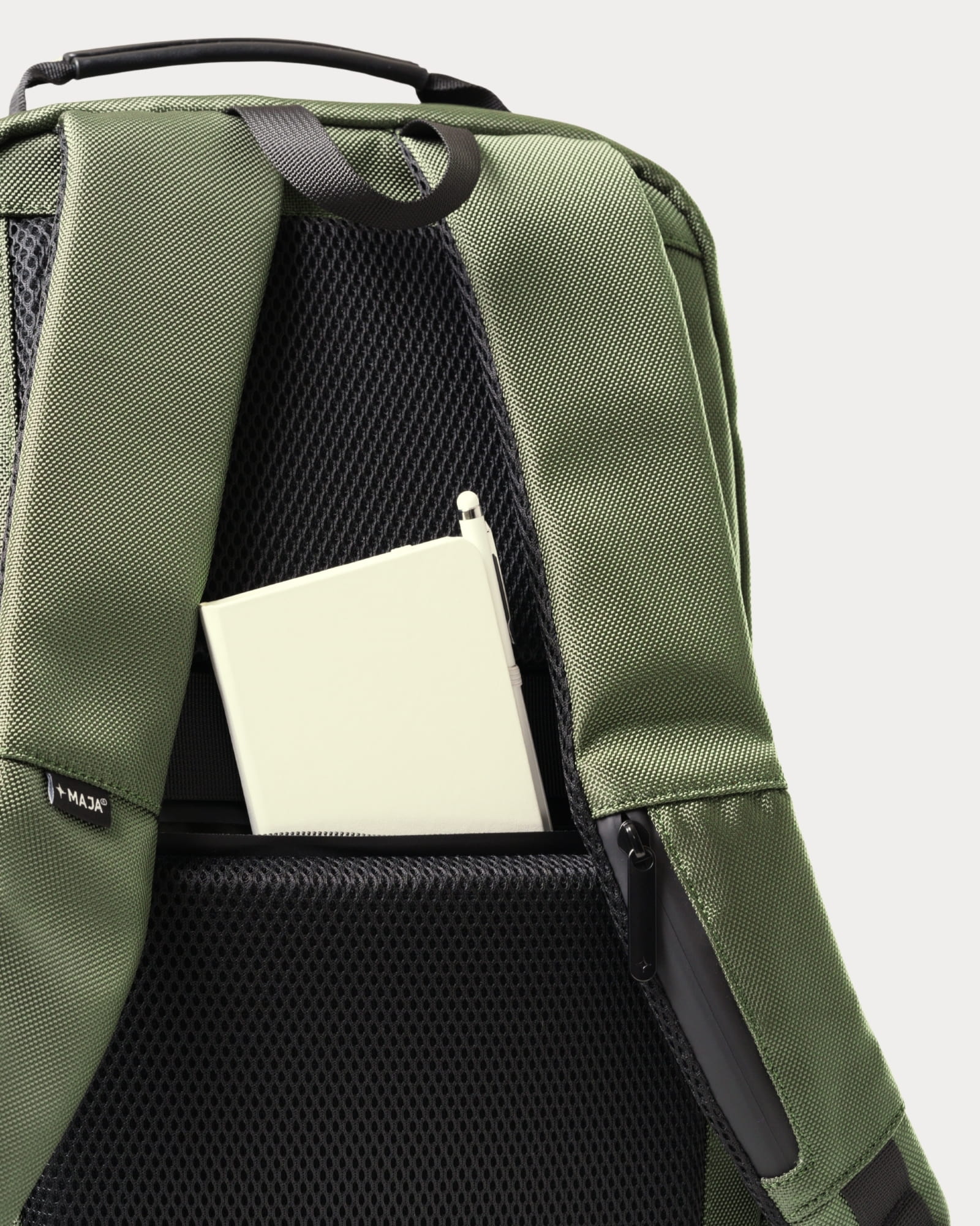 Mochila Formal MAJA® Ónix 20L