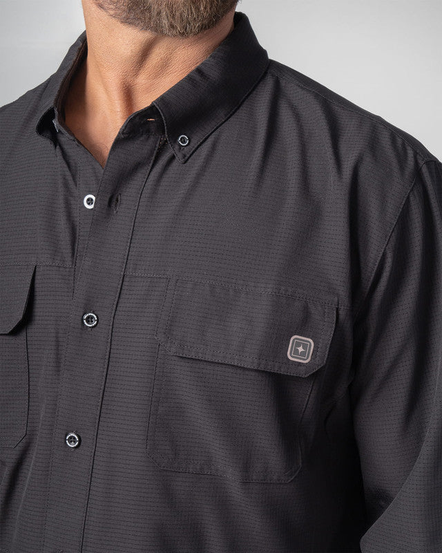 Camisa Pescadero, Negro, vista lateral, fit Relajado, Poliéster, con Tela estiramiento 4 vías, ideal para oficina