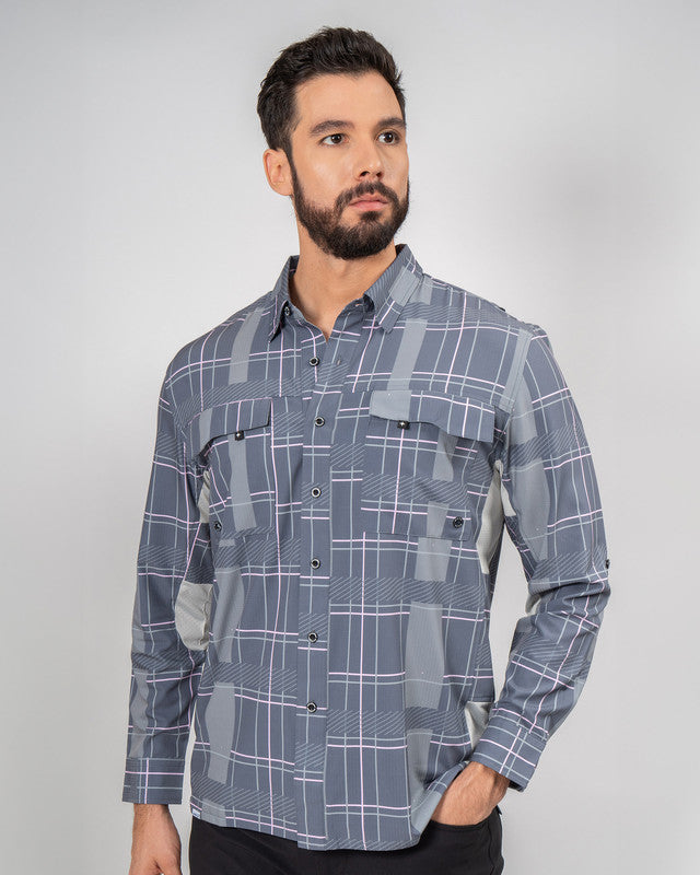 Camisa Outdoor Equipo MAJA®, Gris cuadros, vista frontal, fit Relajado, Poliéster, con Tela antidesgarro, ideal para oficina