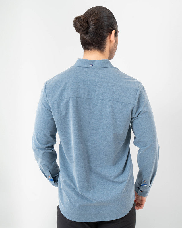 Camisa Oxford MAJA®, Azul, vista posterior, fit Slim, Poliéster, con Tela estiramiento 4 vías, ideal para oficina