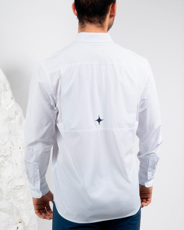 Camisa Pacífica, Blanco, vista posterior, fit Relajado, Poliéster, con Tela estiramiento 4 vías, ideal para oficina