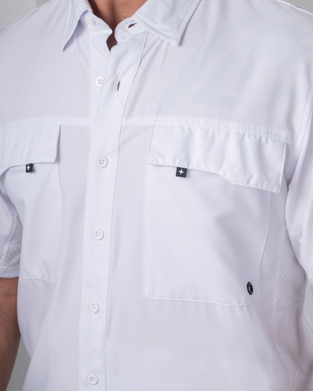Camisa Outdoor Equipo MAJA®, Blanco, vista lateral, fit Relajado, Poliéster, con Tela antidesgarro, ideal para oficina