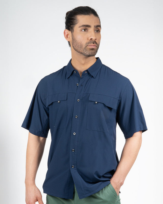 Camisa Outdoor Equipo MAJA®, Azul marino, vista frontal, fit Relajado, Poliéster, con Tela antidesgarro, ideal para oficina