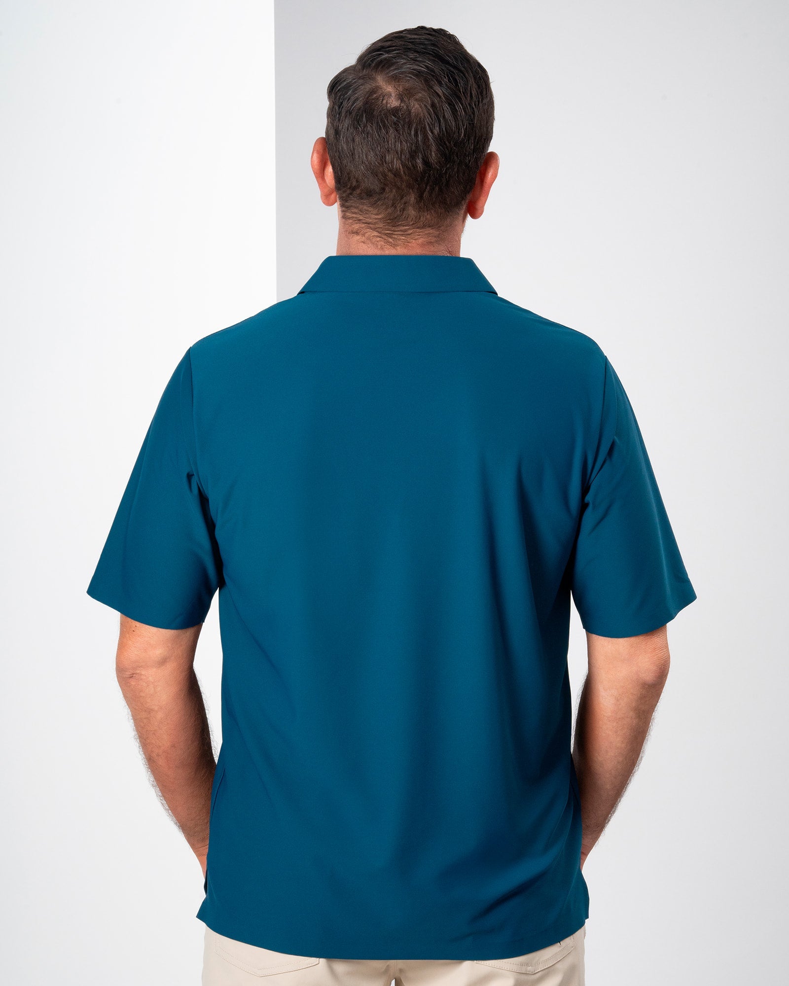 Polo Seamtaping Horizonte, Azul marino, vista posterior, fit Regular, Poliéster, con Tela estiramiento 2 vías, uso versátil